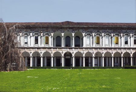 RICCARDO GUSMAROLI Milano 1963 Senza titolo, 2005 foto con interventi...