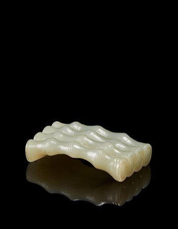 Piccolo poggia pennelli in giada color céladon a forma di bambù Cina, fine...