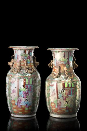 Coppia di vasi Famiglia Rosa cantonese (difetti e mancanze) Cina, sec. XIX A...