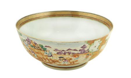 Bowl in porcellana Cina, periodo Qianlong 1736 -1795 12x28 cm. dipinta in...