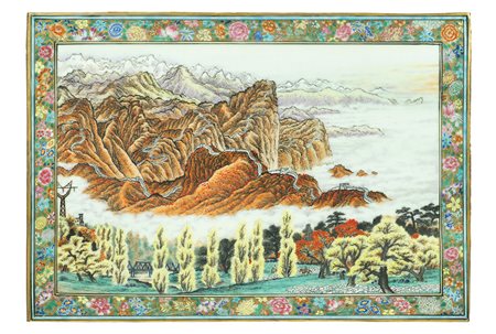 Placca in porcellana Cina, metà XX Sec. 22x31,5 cm. dipinta in policromia,...