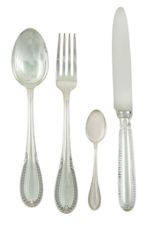 Servizio di 47 posate in argento stile impero Italia, XX Sec. peso 2100 gr....