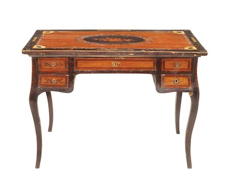 Scrivania da centro in legni vari Piemonte, XVIII Sec. 80x111x63 cm. piano...