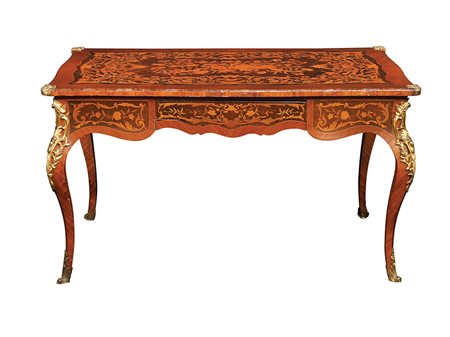 Scrittoio da centro in bois de rose Francia, fine XIX Sec. 77x137x85 cm....