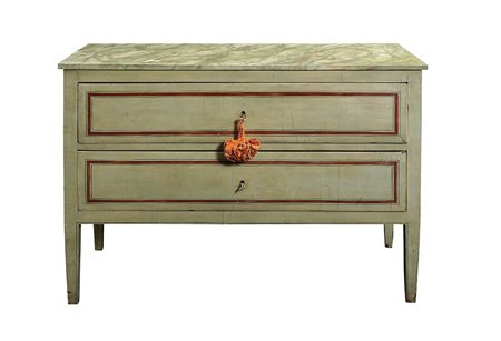 Cassettone Luigi XVI in legno laccato verde fine XIX Sec. 87x125x56 cm. piano...