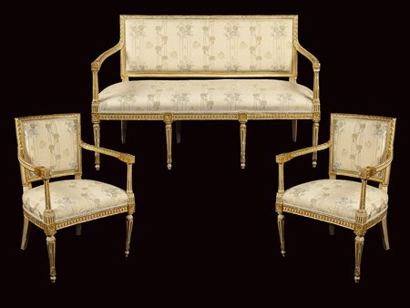Divano e due poltrone in legno laccato e dorato Italia, XVIII Sec. 91x134x54...