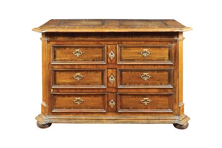 Canterano in noce Italia centrale, XVIII Sec. 100x154x74 cm. piano...