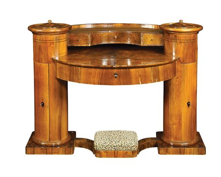 Joseph Danhauser, attribuito a Vienna, prima metà XIX Sec. 102x130x78 cm....