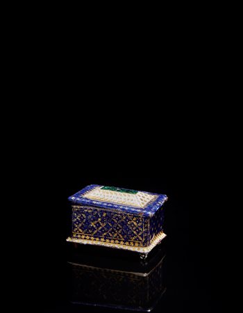 Manifattura veneziana sec. XVI. Cofanetto in rame decorato a smalti policromi...