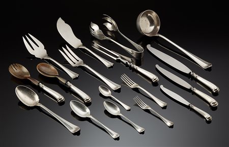 Servizio di posate in argento San Marco composto da ventotto forchette,...