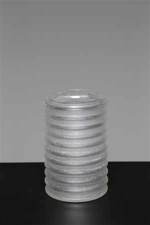 MANIFATTURA MURANESE Vaso in vetro massello acidato, anni 60. -. Cm 14,00 x...