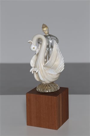 S.A.I.A.R MURANO Figura con cigno in vetro lattimo, foglia oro e cristallo,...