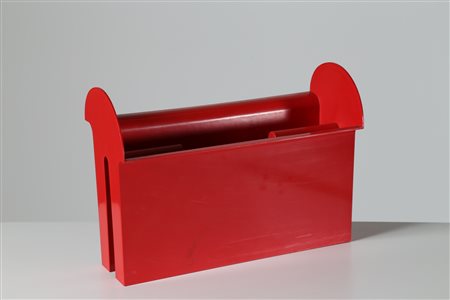 FIAT Portariviste in plastica, anni 70. -. Cm 40,70 x 29,00 x 16,50.