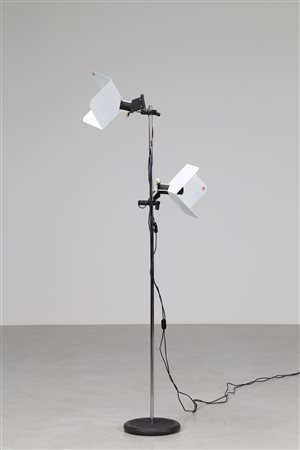 COLOMBO JOE (1930 - 1971) Lampada da terra in metallo laccato e cromato, mod....