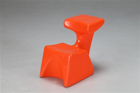 COLANI LUIGI (n. 1928) Seggiolina in plastica arancione, COLANI ZOCKER per...