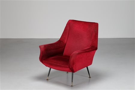 MANIFATTURA ITALIANA Poltrona in tessuto e ottone laccato, anni 50 . . Cm...