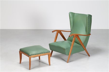 MANIFATTURA ITALIANA Poltrona e pouf in ciliegio e skai verde, anni 50. -. Cm...