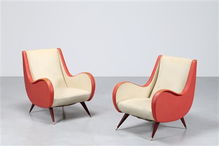 MANIFATTURA ITALIANA Coppia poltrone in skai legno e puntali in ottone, anni...