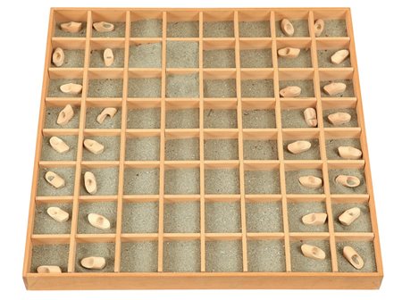 SAITO TAKAKO (1929-) Fubspur-Shachspiel 1988scatola in legno con sabbia e...