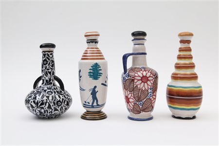 CCM, FAVENZIA ARSUn insieme di 4 bottiglie da liquore, anni" 30. Modelli...