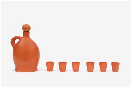 ROMETTI Un servizio da liquore, anni "50. Composto da bottiglia e 6...