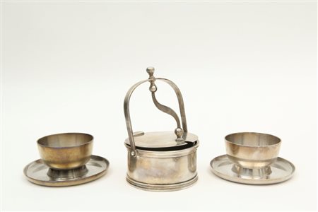 GIO PONTIDue salsiere e una formaggiera del servizio "VI Triennale" per...