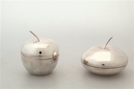 LINO SABATTINI Una scatola "Mela" e una scatola "Ciliegia" per CHRISTOFLE,...