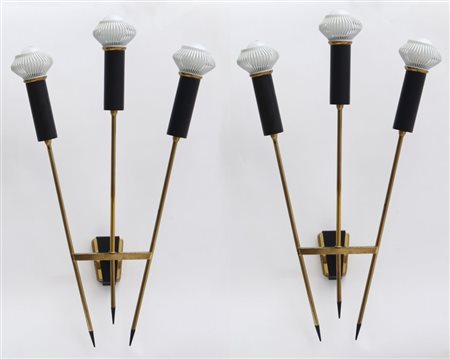 LUMI, Milano (Editore) Due lampade a parete, anni "60. Ottone, ferro...