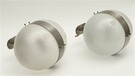 SERGIO MAZZADue lampade a parete "Clio" per ARTEMIDE, 1960. Ottone nichelato...