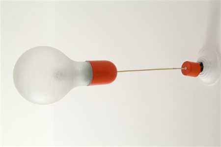 STILUX Una lampada a sospensione, anni '70. Alluminio laccato, vetro trattato...
