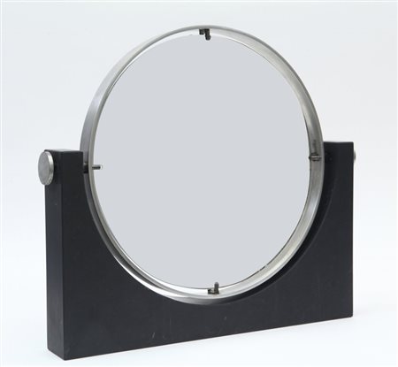 UNO SPECCHIO DA TAVOLO, anni "70. Ardesia, acciaio inox satinato, cristallo...