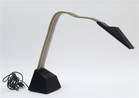 ALBERTO FRAZERUna lampada alogena da tavolo "Nastro" per STILNOVO, 1983....