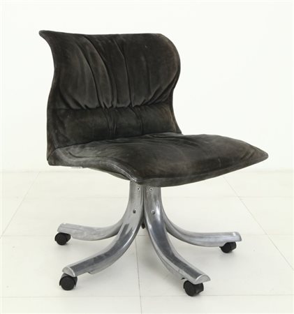 SAPORITI ITALIA (Editore)Una poltrona mobile su rotelle, anni "70. Alluminio...