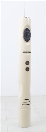 BREVETTO TURATI Una colonna multiuso, anni "70. In un cilindro di resina abs...