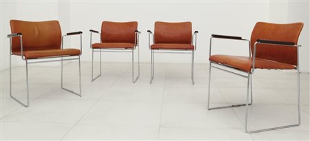 QUATTRO POLTRONCINE, circa 1970Tondino di acciaio cromato, imbottiture...