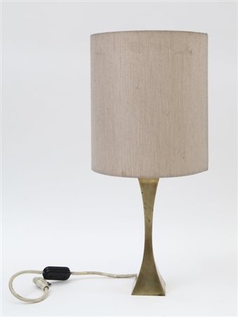 A. MONTAGNA GRILLO, A. TONELLOUna lampada da tavolo "Piramide" per HIGH...