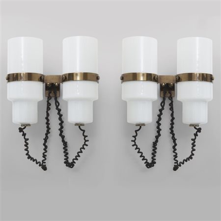 GINO SARFATTI Due lampade a parete "246/2" per ARTELUCE, 1962. Ottone, vetro...