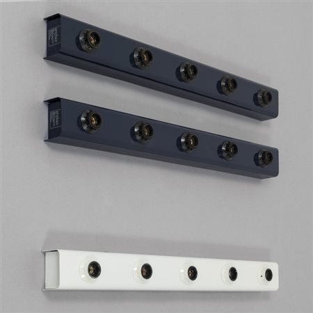 GINO SARFATTI Tre lampade a parete "50" per ARTELUCE, 1968. Lamiera di ferro...