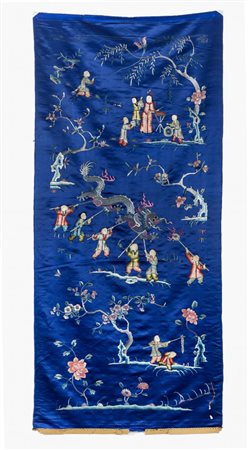 DUE PANNELI IN SETA blu con decori vari cm 170 x 75 cadauno XX secolo