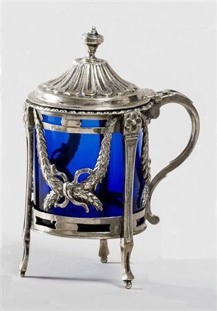 PICCOLA SALSIERA D'ARGENTO VIENNA 1776 A giorno cilindrica con festoni di...