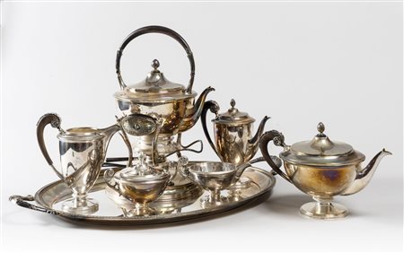 BELLISSIMO SEVIZIO DA THE IN ARGENTO Composto da grande vassoio ovale gr....