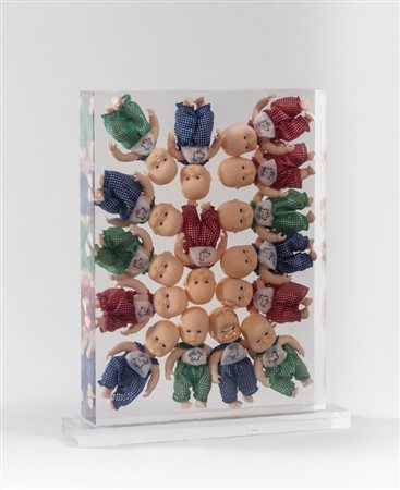 ARMAN Nizza 1928 - New York 2005 Senza Titolo Accumulazione di bamboline in...