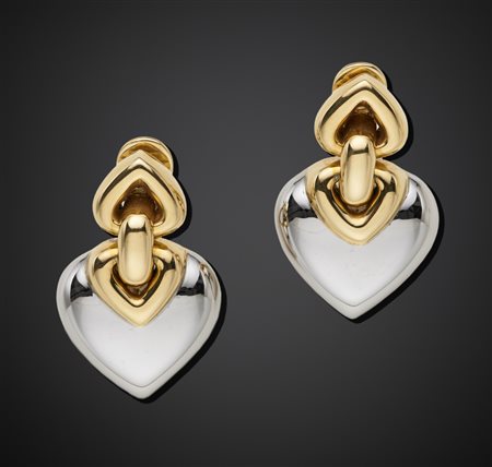 BULGARI Orecchini in acciaio e oro a guisa di cuore, complessivi g.28,20,...