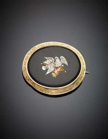 Spilla in oro giallo 585/1000 con micromosaico raffiguarante due colombe su...