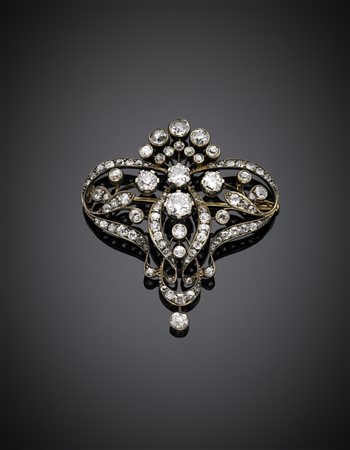 Spilla in oro giallo e argento con diamanti rotondi taglio vecchio europeo a...