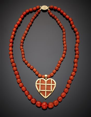 Collana in corallo rosso aranciato a due fili di barilotti sfaccettati da mm...