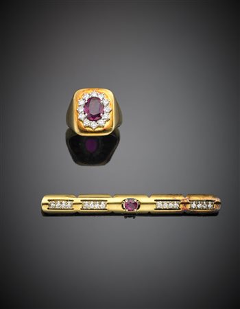 Lotto composto da anello e spilla entrambi in oro giallo e bianco con...