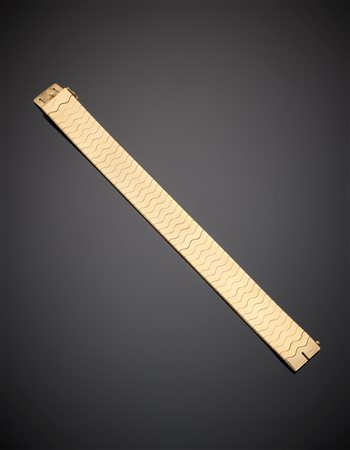 Bracciale modulare in oro giallo g. 55,70, lungh. cm 19 circa, h cm 1,70...