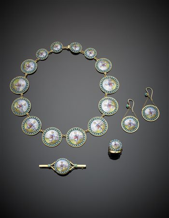 Demiparure in oro giallo composta da collier, orecchini pendenti a...