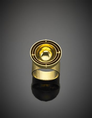 Anello in oro giallo lucido e satinato, con mezze sfere basculanti, g. 15,10,...